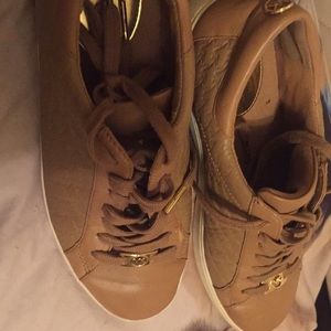 MK SHOES SIZE 8M